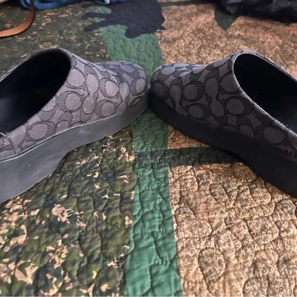 Coach Slip On Mule Gray Patterned Monogram Shoes, size 6.5 - Picture 4 of 5